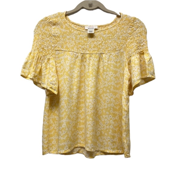 URBAN Romantics Tops - Like New Urban Romantics | Yellow/White Floral Blouse Ruched M